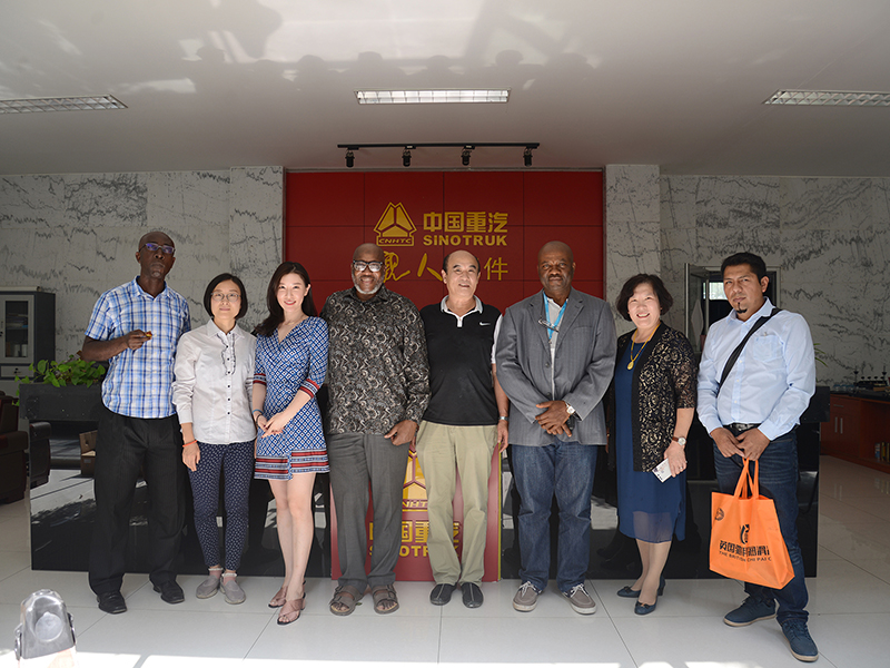 Sinotruk HOWO Parts merchants group payed a visit to TOPLEAD